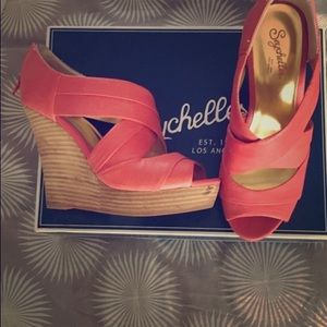 Coral wedges